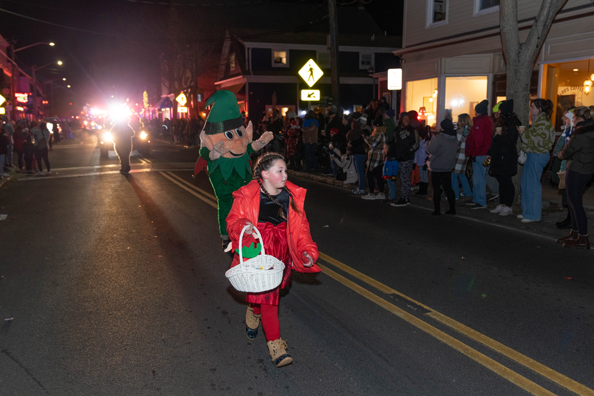 Greenport hosts annual Christmas parade Photos The Suffolk Times