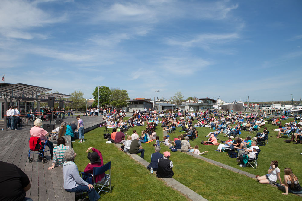 Spectators enjoy the concert in Mitchell Park. (Credit: Katharine Schroeder)