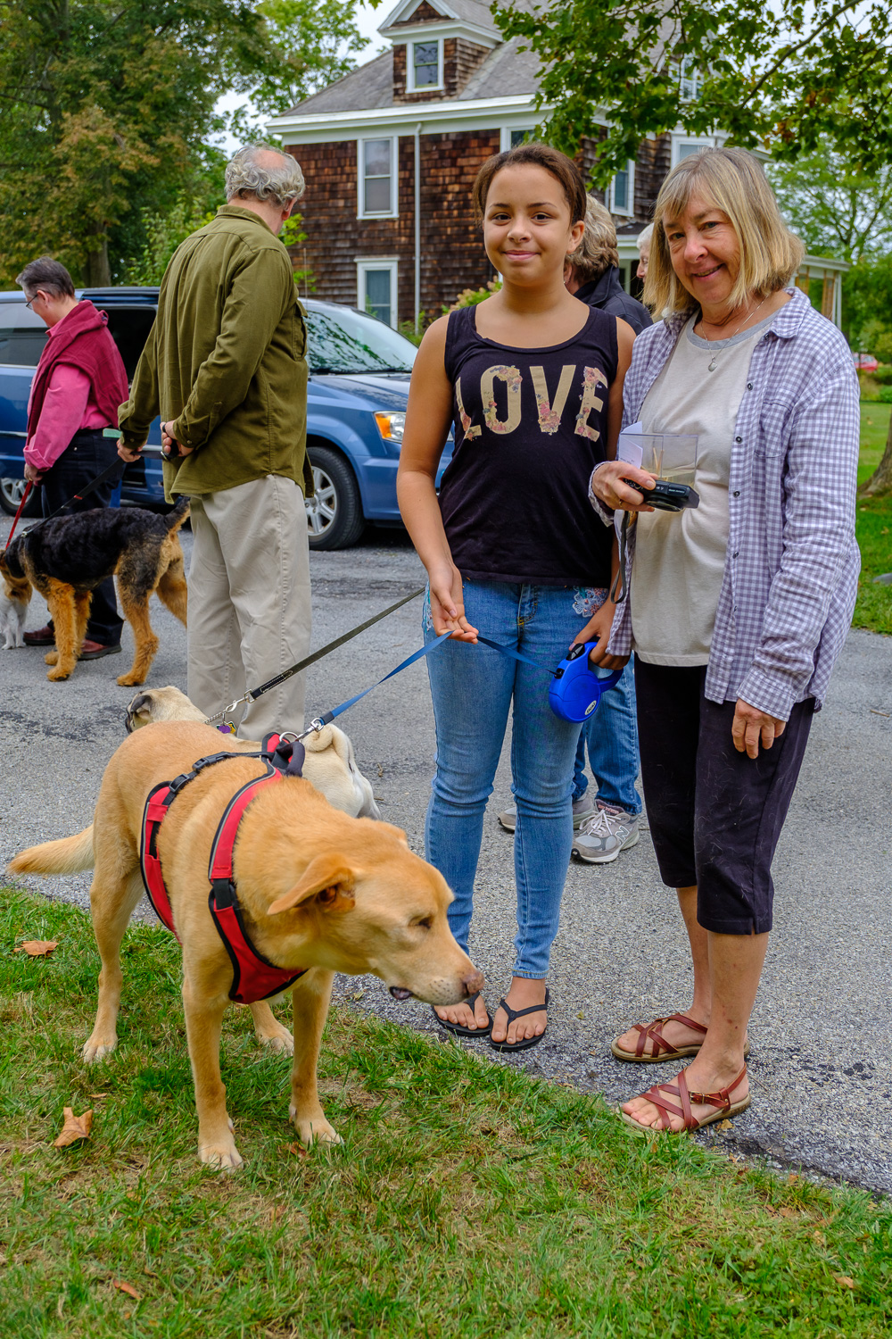 Ayda and Mary Ellen Terry of Orient with Jonah, their yellow lab. (Credit: Jeremy Garretson)