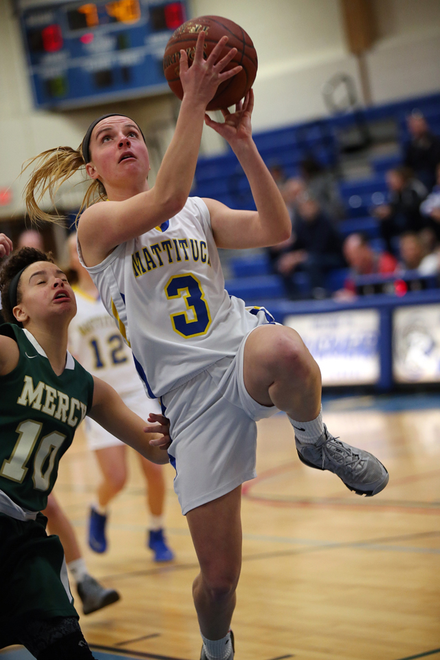 Mattituck junior Chelsea Marlborough drives to the basket. (Credit: Garret Meade)