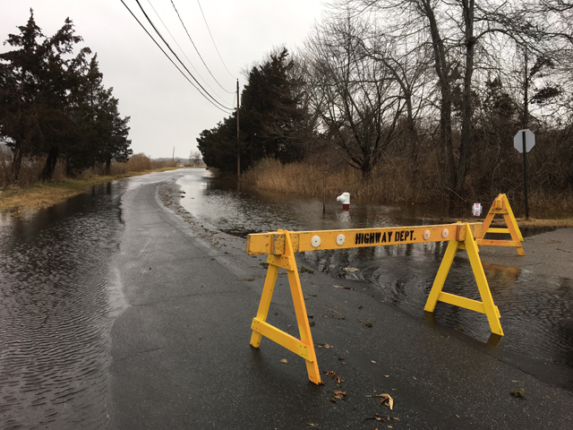 A road closure at Grathwohl Road and Fanning Road in New Suffolk Tuesday morning. (Credit: Kelly Zegers)