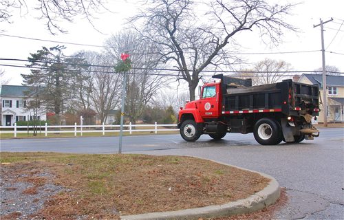 A Southold Highway Department truck turns onto Main Road in January. (Credit: Barbaraellen Koch, file)