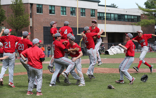 The trip to Mamaroneck High School was well worth it for Southold, which won the Southeast Region Class C championship. (Credit: Daniel De Mato)