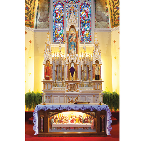 The altar at Our Lady of Ostrabrama in Cutchogue. (Credit: Katharine Schroeder)