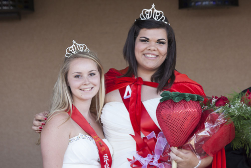 Last year's queen Leah  LaFreniere (left) with the new queen, Jasmine Clasing of Southold. (Credit: Katharine Schroeder)